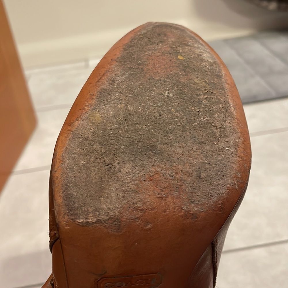 Coach woman’s high heeled booties - Picture 13 of 16
